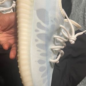 Yeezy 350 v2 mono ice